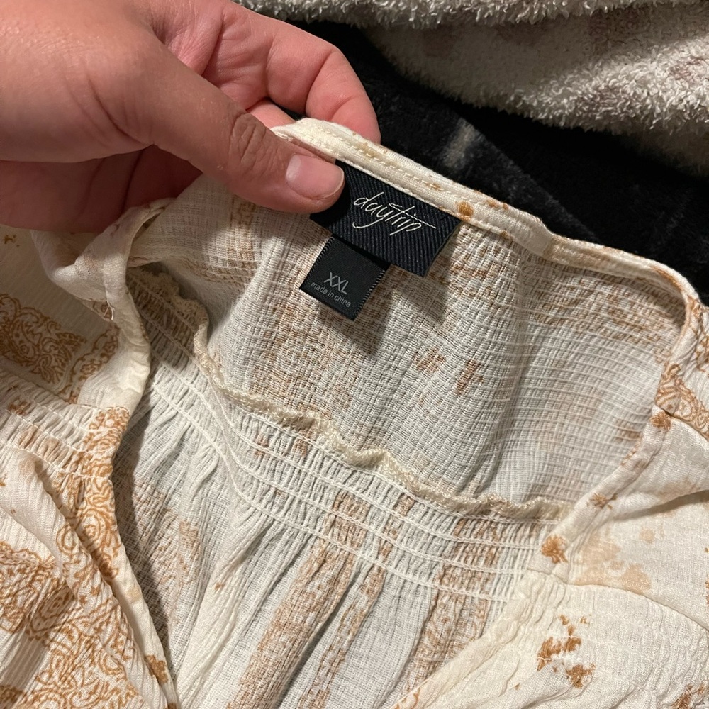 Cross blouse - Picture 2 of 3